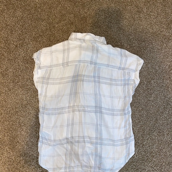 🌟Last Day on Posh🌟 soft grey plaid button up shirt - Picture 6 of 6